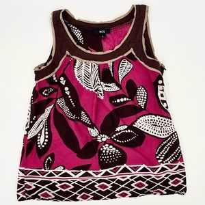 Cute brown and pink top!